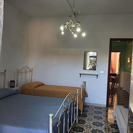 Villa Gardenia à Sant Isidoro  Extérieur photo